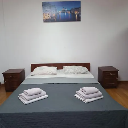 מוקצ'בה Apartments Domovik On Valenberga 3 מראה חיצוני תמונה
